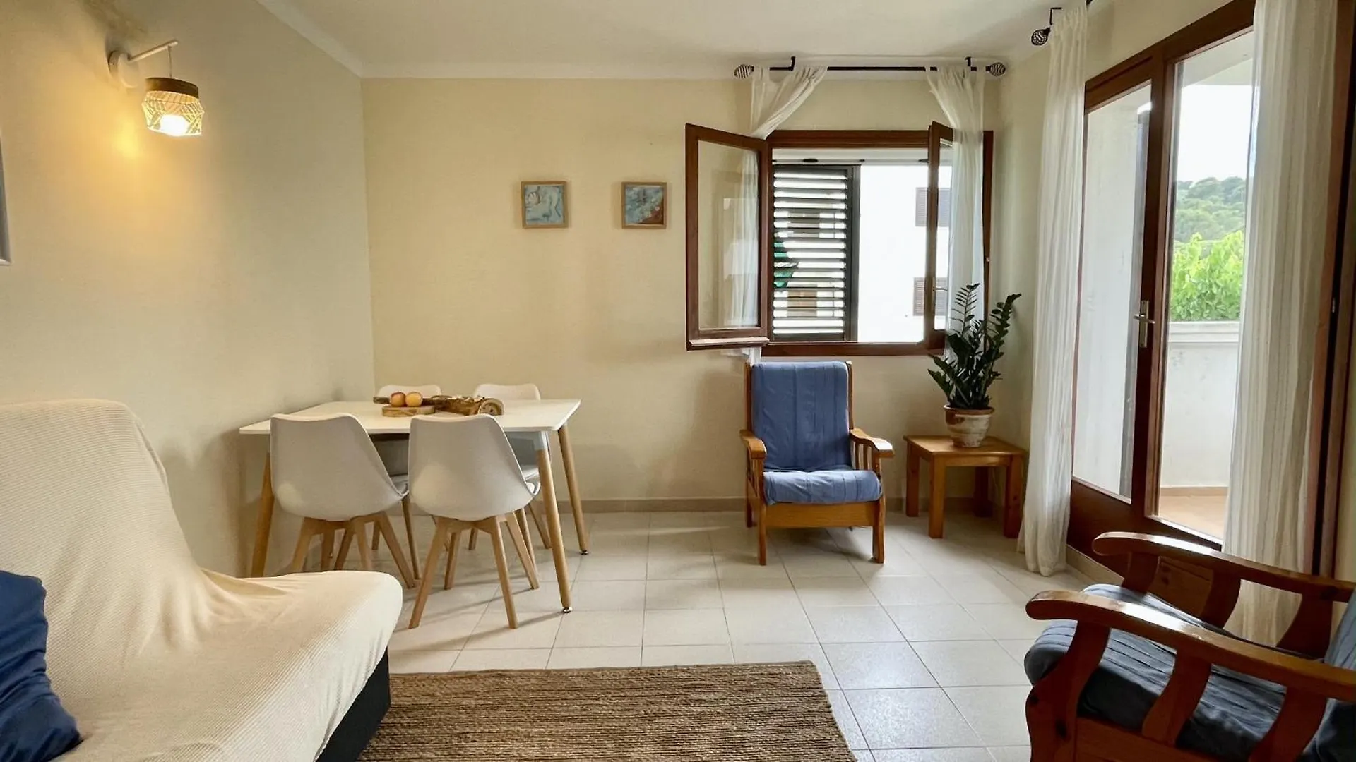 Cala Montgo - Apartamentos L'Escala Apartment
