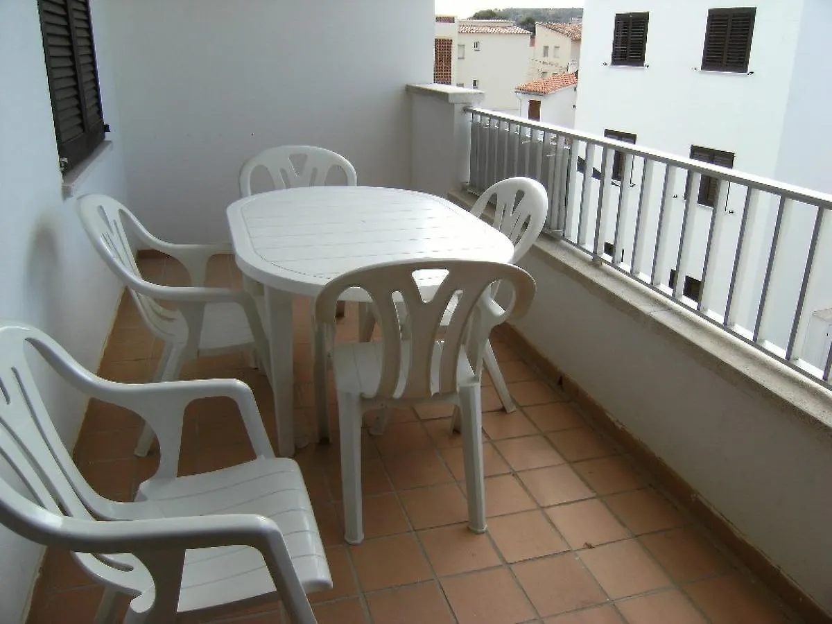 Cala Montgo - Apartamentos L'Escala Spain